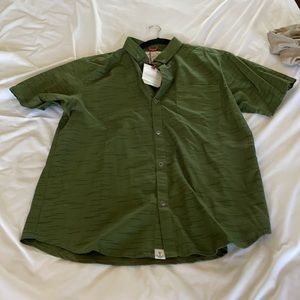 NWT Men’s Iron & Resin short sleeve linear shirt
